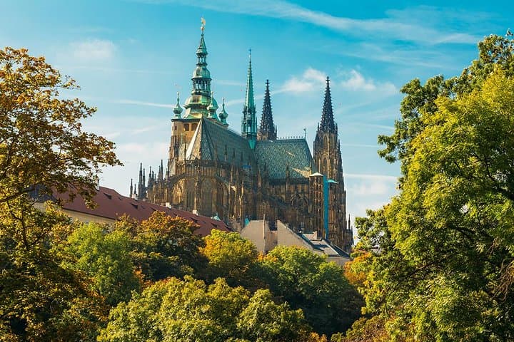 Prague Castle Walking Tour — St. Vitus, Royal Palace & Malá Strana Views photo 3