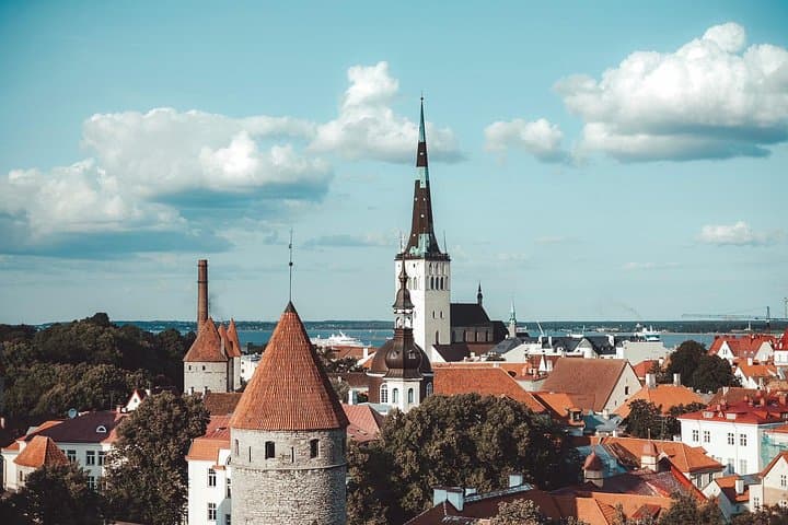 Tallinn Old Town Walking Tour: Private Medieval Highlights & Toompea Views photo 2