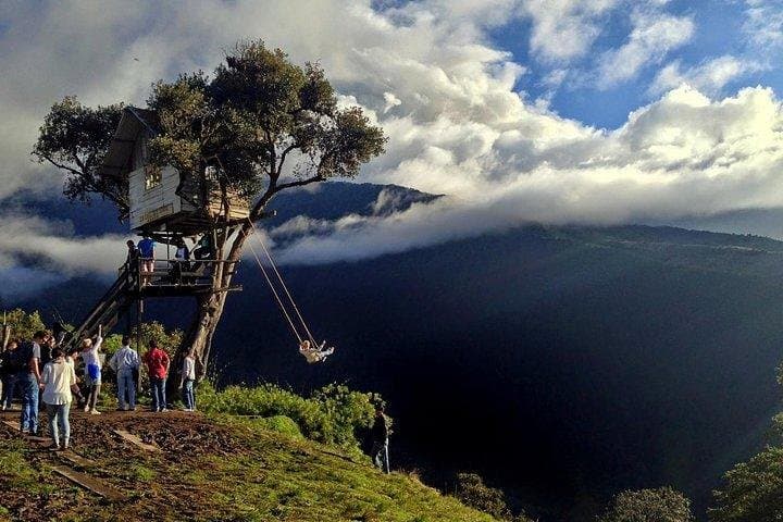 4-Day Andes Circuit: Cotopaxi, Quilotoa, Baños & Devil's Nose Train photo 5