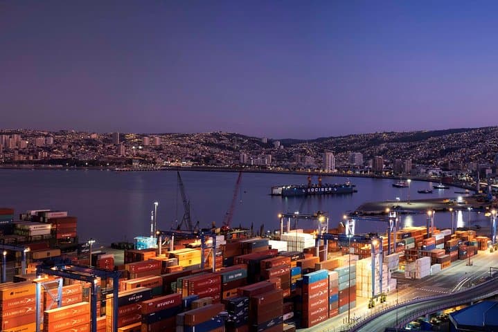 Full-day Valparaíso and Viña del Mar from Santiago — Coastal Hills, Funiculars & Beaches photo 3