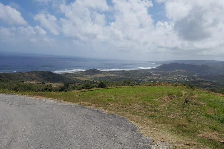 Barbados Coastal Sightseeing Private Tour: Beaches, Rum Shops & Historic Garrison photo 2
