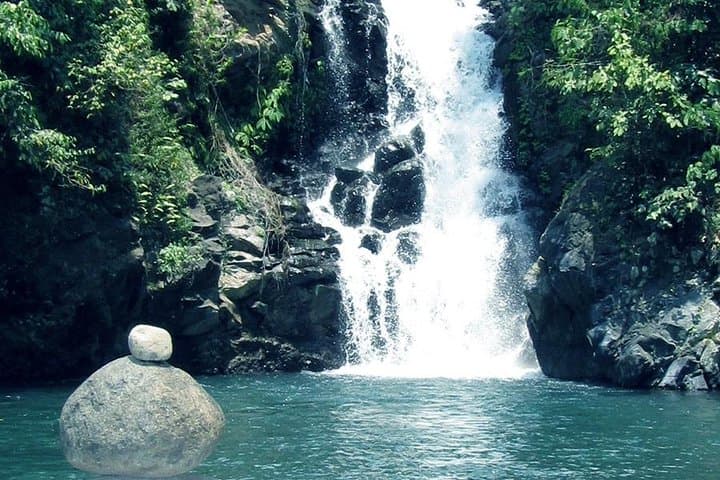 Sambangan Aling-Aling Waterfall Trek & Cliff Slides — North Bali Adventure photo 5
