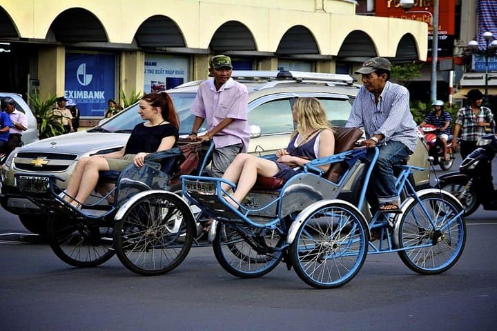 Saigon Sunset Speedboat Cruise: Evening Canals & Phu Chau Floating Temple photo 5