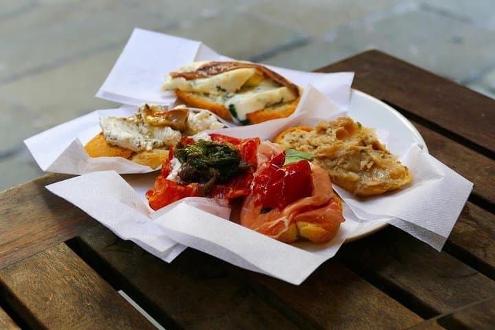 Venice Rialto Market & Cicchetti Semi-Private Food Experience photo 4