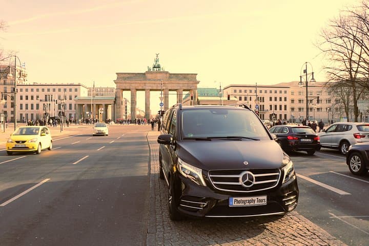 Private Berlin Photography & Chauffeured Sightseeing Tour — 4–5 Hour Luxury City Experience photo 1