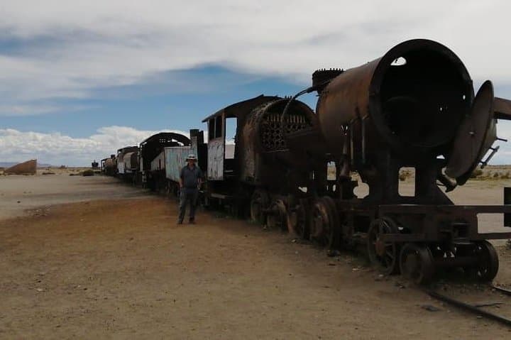 Private Day Trip to Salar de Uyuni — Salt Flats, Incahuasi & Sunset Experience photo 4