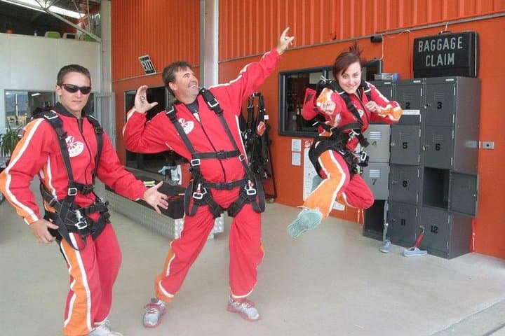 10-Day Adrenalin Tour New Zealand: Skydiving, Bungy, Rafting & Heli MTB photo 6