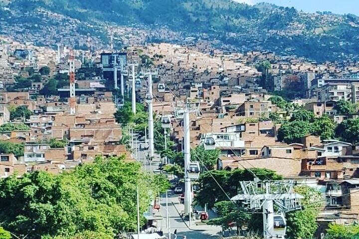 Medellin Walking Tour & Metrocable: Downtown, Botero Plaza and Comuna Life photo 4