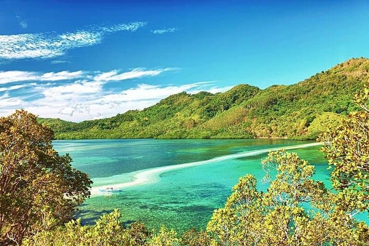 Private El Nido Tour B: Island Hopping to Snake Island, Entalula & the Caves photo 1