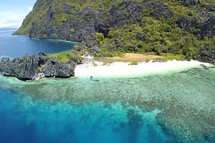 Private El Nido Tour C: Helicopter Island, Secret Beach & Cadlao Lagoon photo 4