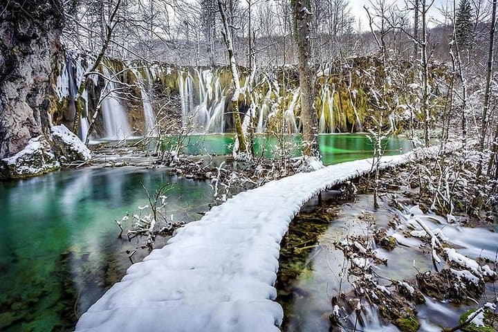 Plitvice Lakes Photo Tour from Zagreb: Capture Croatia’s Cascading Lakes photo 4
