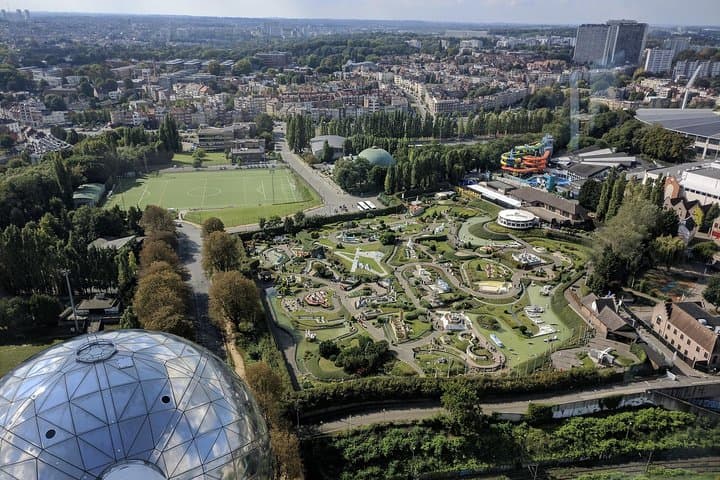 Private Brussels Walking Tour — European Quarter & Atomium with a Local photo 6