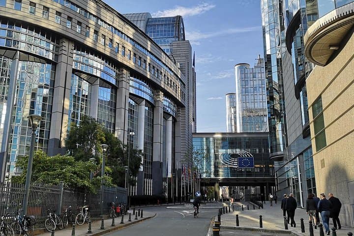 Private Brussels Walking Tour — European Quarter & Atomium with a Local