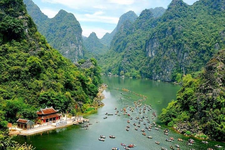 Ninh Binh Day Trip from Hanoi: Trang An, Bai Dinh & Hang Mua Highlights photo 2