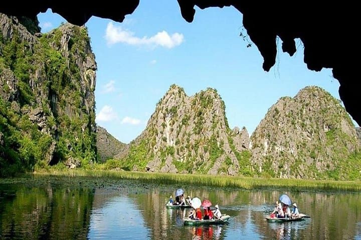 Luxury Hoa Lu, Trang An & Mua Cave Day Tour from Hanoi by Limousine photo 3