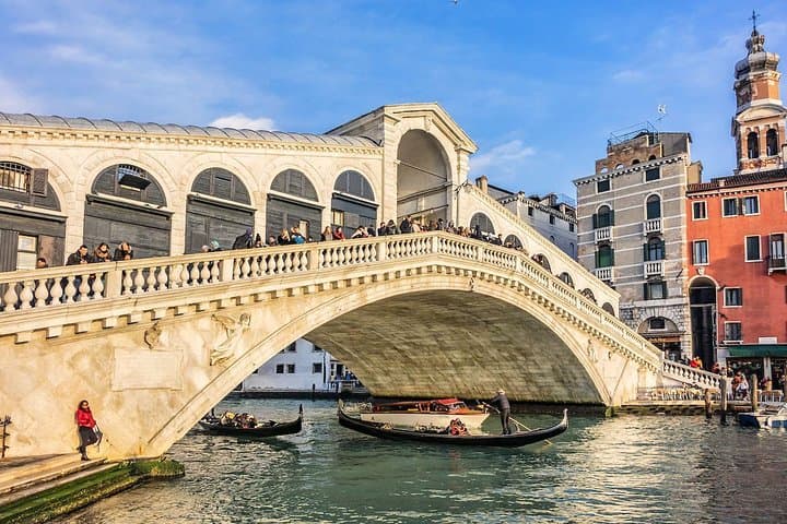Venice Walking Tour and Mini Cruise: Rialto, Ghetto & Giudecca Highlights photo 4