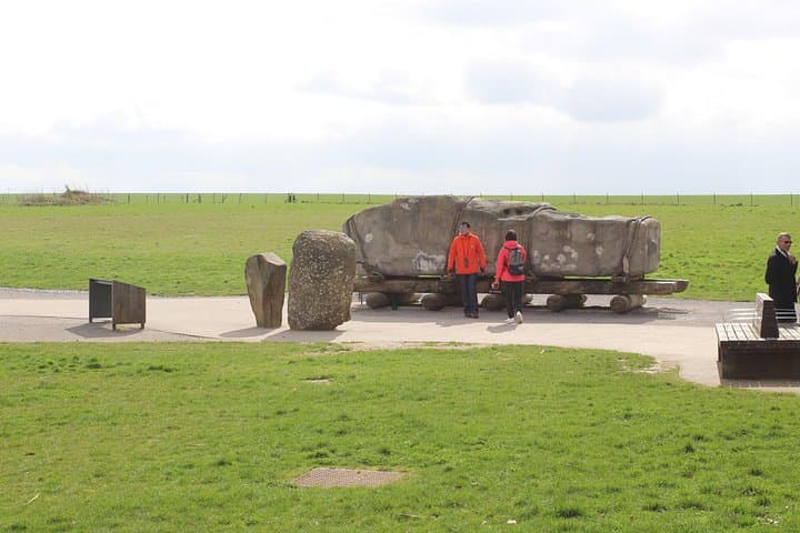 Private Pre-Cruise Transfer: London to Southampton via Stonehenge photo 3