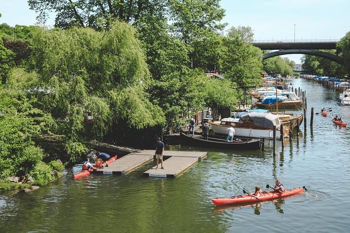 Paddle Central Stockholm: Self-Guided One-Man Kayak on Södermalm Canals photo 6