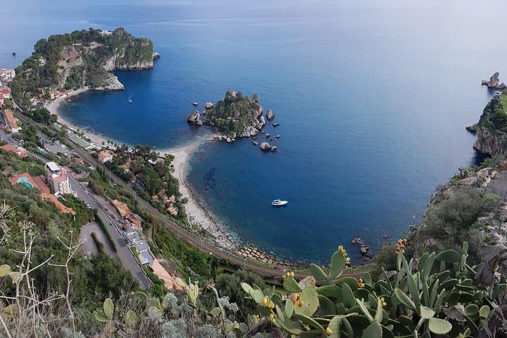 Explore The White Lotus Filming Locations in Taormina: Full-Day Private Tour photo 4