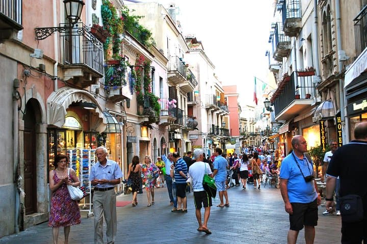 Etna Classic & Taormina Day Trip — Craters, Coastal Views & Sicilian Streets photo 5