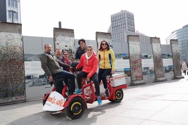 Pedal and Pints: Jetbike Berlin Beer-Bike Sightseeing