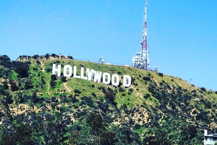 Private Hollywood & Beverly Hills 3.5-Hour Sightseeing Tour — VIP City Drive