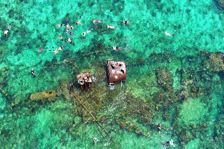 Roatan 3-Stop Snorkel Adventure: Starfish, Blue Channel & Shipwreck