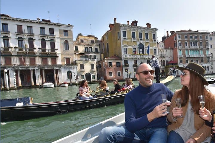 Lagoon Sips: Aperitif Cruise Around Venice