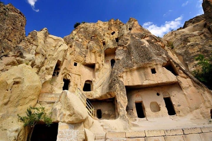 golden-routes-of-turkey-istanbul-cappadocia-ephesus-pamukkale-small-group-tour photo 2