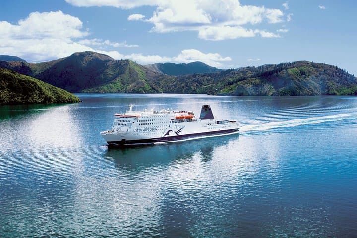 InterIslander Ferry Picton to Wellington: Scenic Cook Strait Crossing