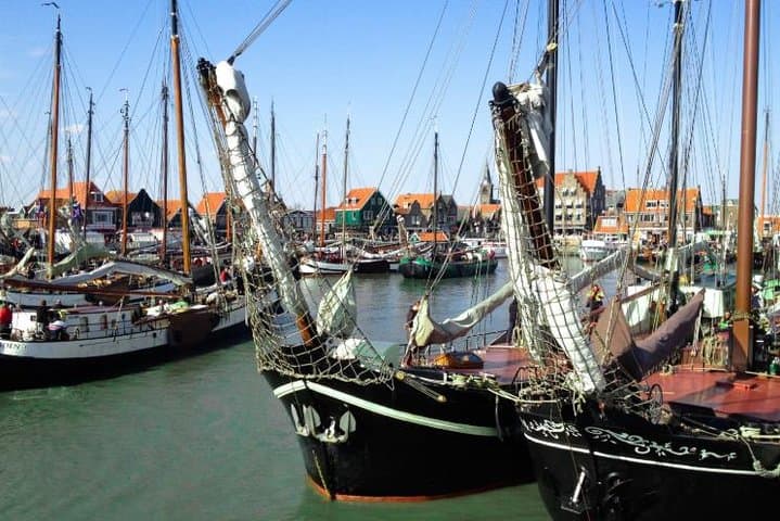Private Half-Day Volendam & Marken Tour by Luxury Jaguar from Amsterdam