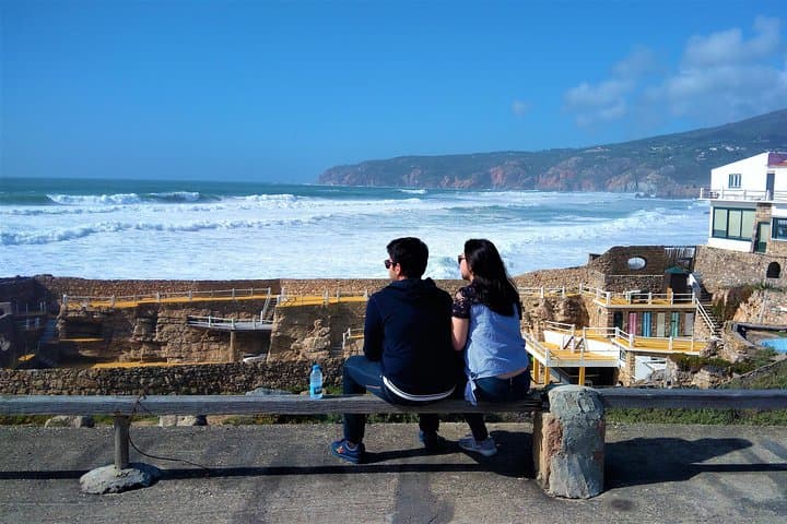 Private Lisbon Coastal Luxury Tour: Sintra & Arrábida Beaches
