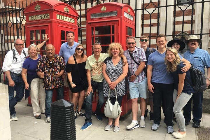 London Historical Pubs Walking Tour — Small-Group City Pub Crawl photo 3