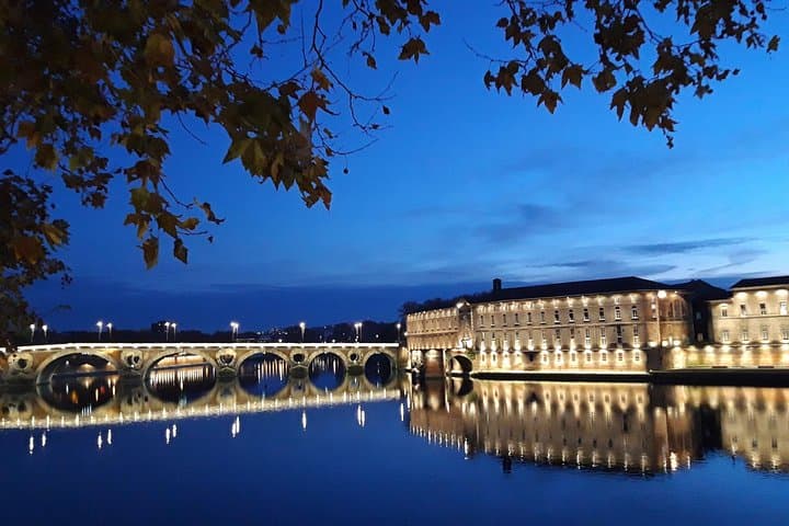Toulouse Walking Through History — Private Guided City Stroll photo 2