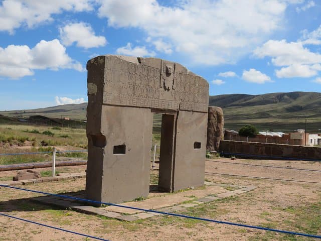Explore Bolivia in 6 Days: La Paz, Uyuni Salt Flats, Lake Titicaca & Tiwanaku photo 5