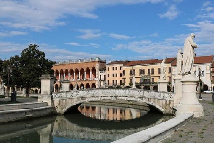 Padua Walking Tour: Must-See Sites & Local Stories photo 6