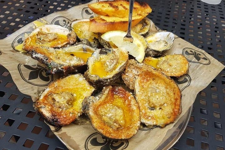 New Orleans Seafood and History Walking Tour in the French Quarter photo 4