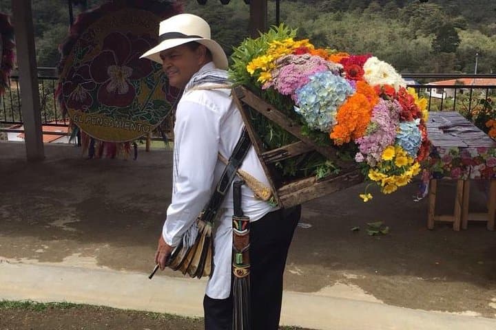 Silleteros of Santa Elena: History, Tradition and Build Your Own Silleta photo 2