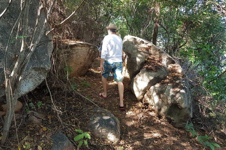 Roqueta Island Hike, Snorkel & Beach Escape with Lunch in Acapulco photo 3