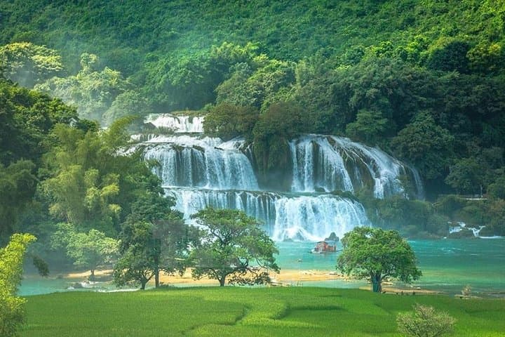 Ban Gioc Waterfall 3-Day Trip from Hanoi: Waterfalls, Caves & Camping photo 3
