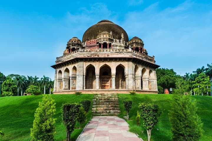 Mughal Heritage Tour: Lodhi Garden, Humayun Tomb & Akshardham Temple in ...