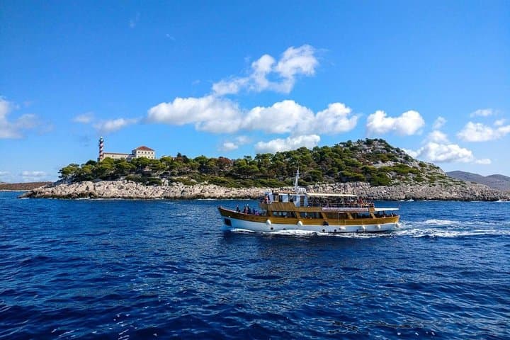Kornati & Telaščica Day Cruise from Zadar: Swim, Cliffs, and Island Lunch