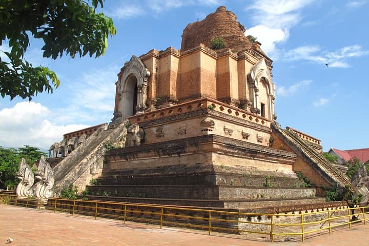 Half-Day Chiang Mai Temples & Museum Tour — Phra Singh, Chedi Luang & Chiang Man photo 2