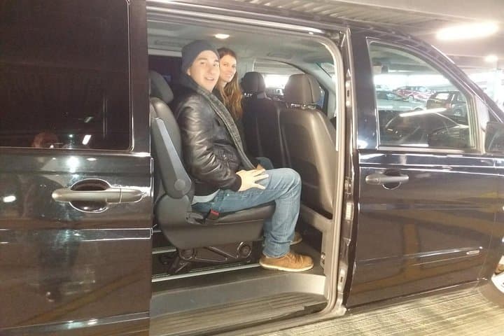 Shared Shuttle from London Hotels to Heathrow, Gatwick & Stansted photo 5