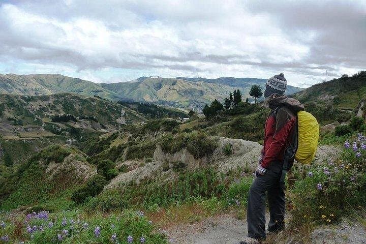 Quito Teleferico & Rucu Pichincha Hike — Private City Tour with Cable Car Views photo 4