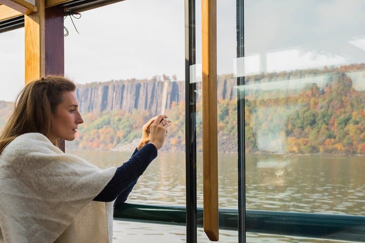 Hudson River Fall Foliage Cruise from Chelsea Piers with Lunch photo 5