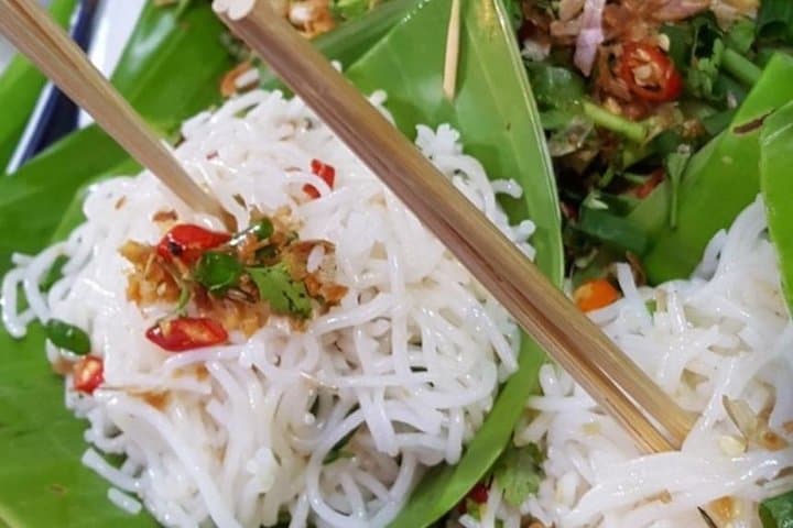 Chiang Mai Night Street Food Experience — Private Evening Walking Tour photo 3