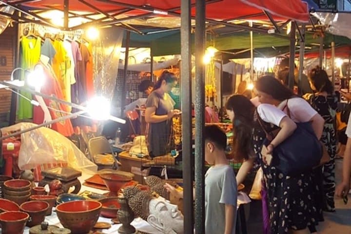 Chiang Mai Night Street Food Experience — Private Evening Walking Tour photo 5