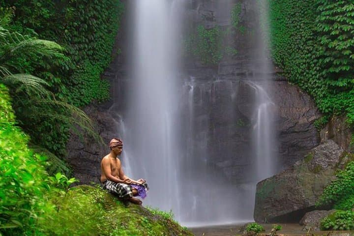 West Bali VW Jeep Tour — Jatiluwih Rice Terraces, Nungnung Waterfall & Temple Gardens photo 3