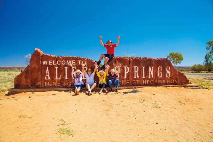Alice Springs to Uluru One-Way Shuttle: Scenic Transfer to Ayers Rock photo 3